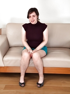 Samantha Sexy Hairy Mature Milfs