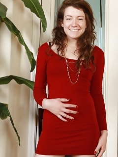 Mahonia Hairy Outdoor Girl