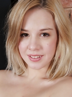 Evelyne Mature Slim Hairy Pussy