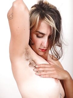 Alexis Bizar Hairy Pussy