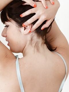 Simone Hairy Wet Pictures