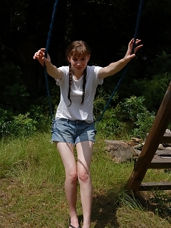 Mona Hairy Girl Butt