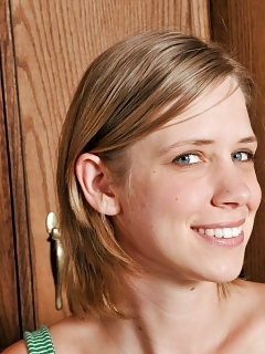 Carmen Hairy Plumper Girls