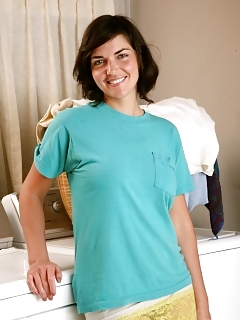 Katie Hairy Teen Bush